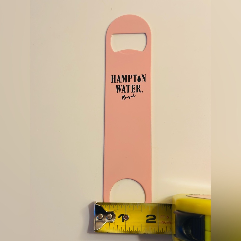 🆕🎀 Hampton Water Pink Bottle Opener - Picture 2 of 5